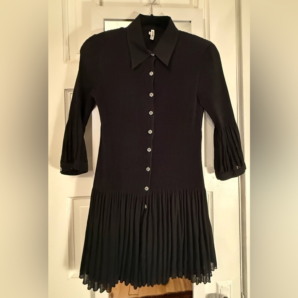 Black M Lindi Accordion Pleat Tunic Dress
